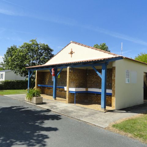 Stellplatz - Pauschale Stellplatz + 1 Auto + Strom 10A