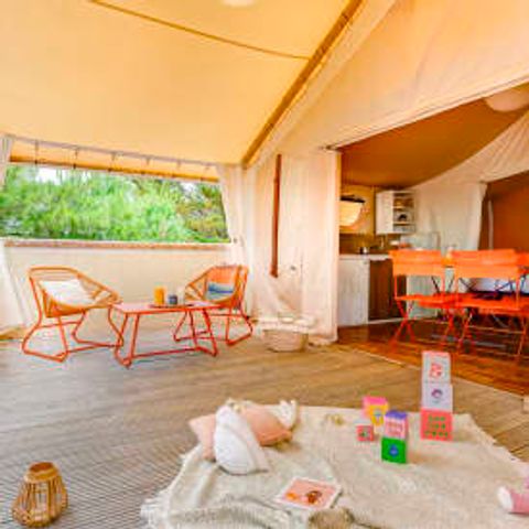 Tente en toile et en bois 4 personnes - Lodge 4p 2ch ***