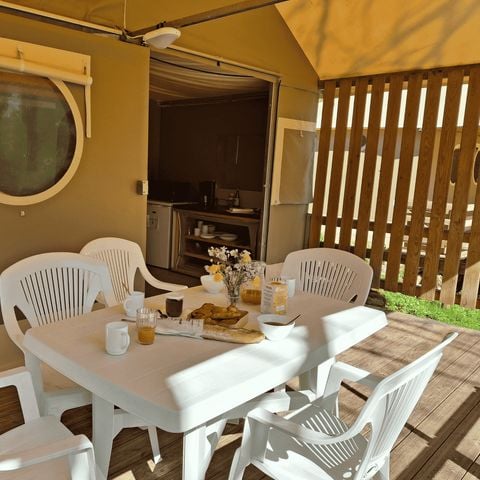 CANVAS BUNGALOW 5 people - Canada Premium tent (water, wc washbasin, no shower)