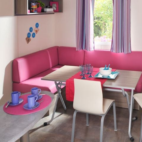 BUNGALOW 4 personnes - LOCATION MOBILHOME 28m² (2 chambres) 4 pers. TV - CONFORT 4 pers