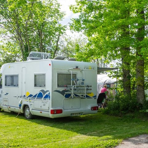 Stellplatz - Pauschale CONFORT (2 Pers., 1 Stellplatz) mit Strom