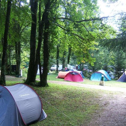 PIAZZOLA - Pacchetto 2 RUOTE (1 persona + 1 tenda + 1 bicicletta o moto)