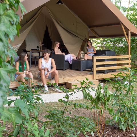 Safaritent 4 personen - WOOD LODGE - extra personen mogelijk tegen betaling, neem contact op met de camping