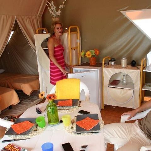 TENTE 5 personnes - LODGE DU TRAPPEUR STANDARD sans sanitaires