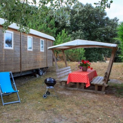 Hébergement 4 personnes - ROULOTTE - 2 CHAMBRES - 2/4 PERSONNES
