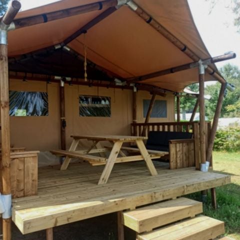Tente en toile et en bois 8 personnes - SAFARI LODGE 7/8 personnes