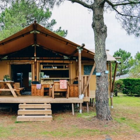 Tente en toile et en bois 8 personnes - SAFARI LODGE 7/8 personnes