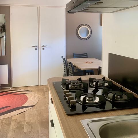 MOBILE HOME 4 people - Premium 2-bedroom mobile home with Jacuzzi