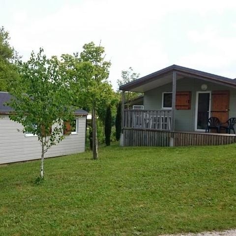 CHALET 4 personnes - Chalet 28m² (2 chambres) avec terrasse couverte 4 pers