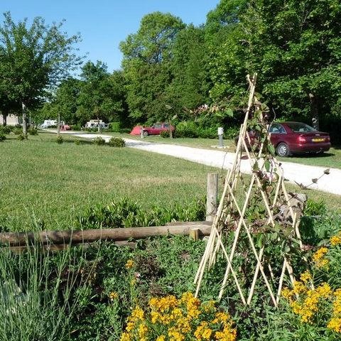 Pitch - 16A electricity package (1 tent, caravan or motor home / 1 car) 2 pers.