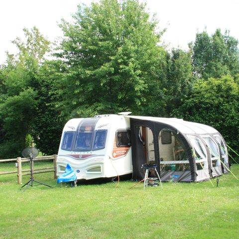 Stellplatz - Stellplatz "Confort" 2/6 pers