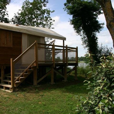 Tente en toile et en bois 4 personnes - Ecolodge (sur pilotis) sans sanitaires