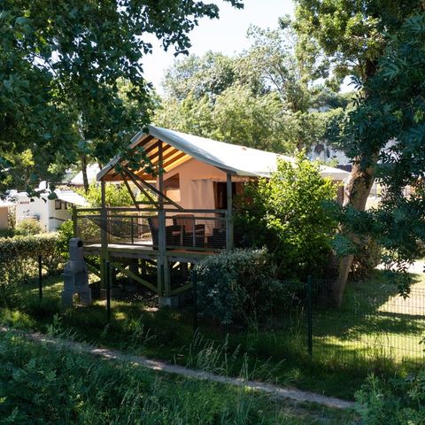Tente en toile et en bois 4 personnes - Ecolodge (sur pilotis) sans sanitaires