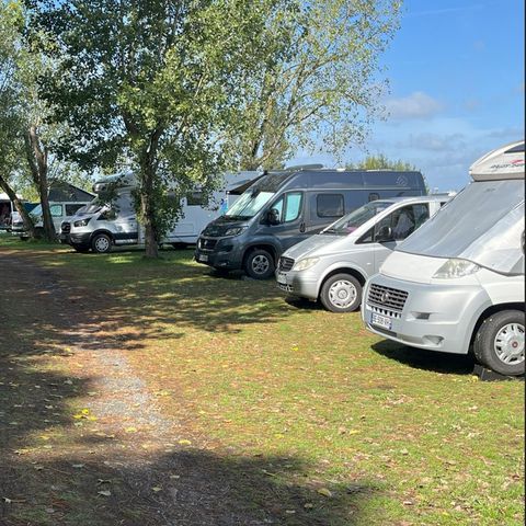 PARCELA - Parcela de camping-car -