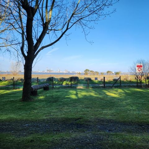 Stellplatz - Nackter Stellplatz - Zelt & Wohnwagen - ohne Strom -.