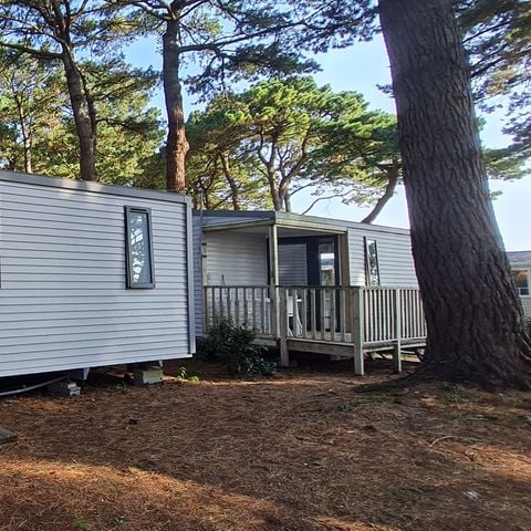 BUNGALOW 4 personnes - Classique - 25m² - 2 chambres - terrasse semi-couverte coté