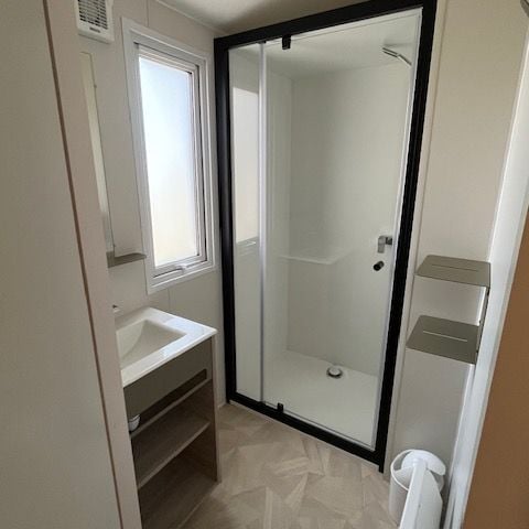 Mobile home 6 persons - Mobil home Confort plus - 27m² - 2 bedrooms + convertible - covered terrace