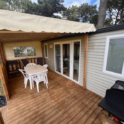 BUNGALOW 6 personnes - Mobil home Confort plus - 33m² - 3 chambres - terrasse couverte