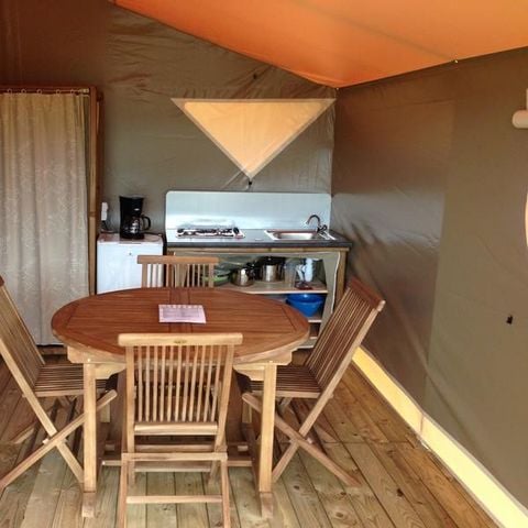 Canvas bungalow 5 persons - Standard 20m² (2 rooms) - without sanitary facilities