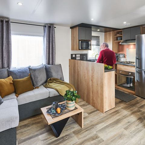 Stacaravan 4 personen - Premium 36m² (2 kamers) - half overdekt terras
