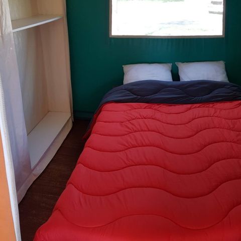 BUNGALOW DE LONA 4 personas - KIWI - sin instalaciones sanitarias 25 m2