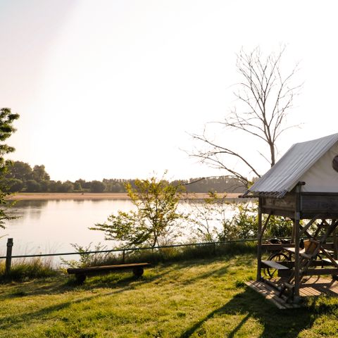 SafariZelt 2 Personen - Biwak Auf Stelzen bereit zum Schlafen 1 Zimmer ohne Sanitäranlagen