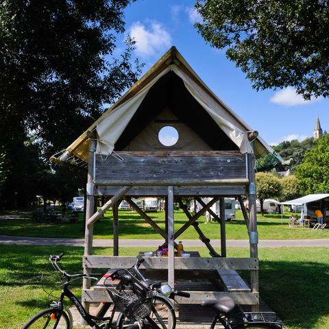 TENDA IN TELA E LEGNO 2 persone - Bivacco Su palafitte pronto a dormire 1 camera senza servizi igienici