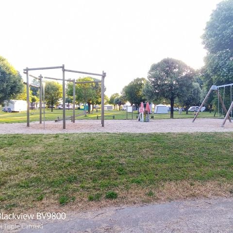 Camping Au Bord de Loire - Camping Maine-et-Loire - Image N°3