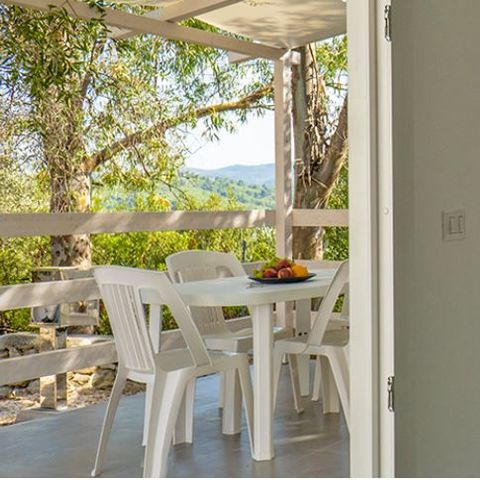 BUNGALOW 4 personas - Clase Smeraldo - 3 habitaciones - Zone Colline