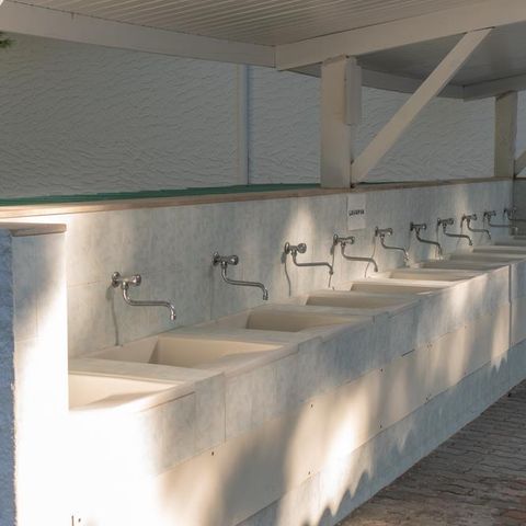 EMPLACEMENT - Emplacement caravane ou camping-car