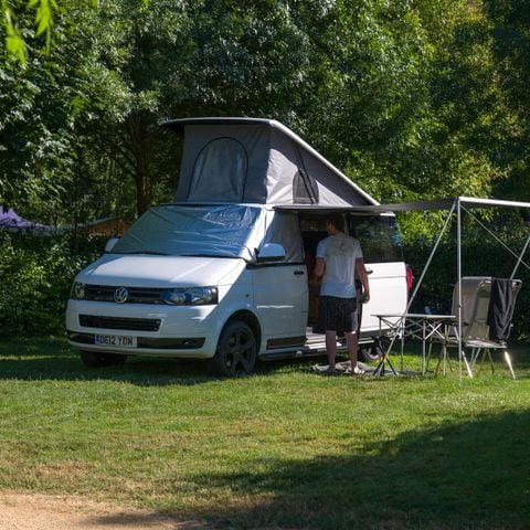 EMPLACEMENT - Grand Confort : Electricité 16A, Drainage et point eau
