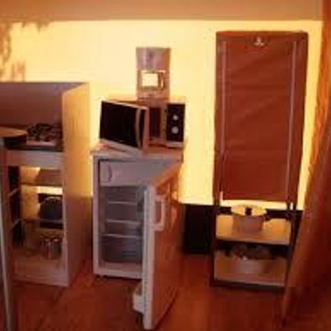 Bungalow toilé 5 personnes - STANDARD sans sanitaires