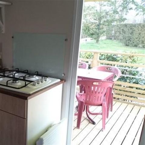 Stacaravan 4 personen - COUSSEAUX 24m² - 2 kamers / Terras