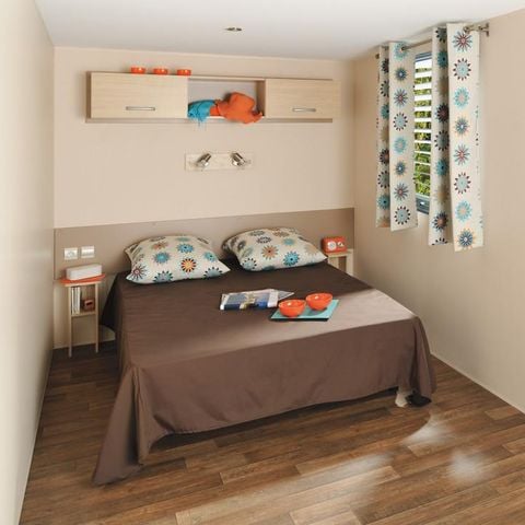 Stacaravan 4 personen - Premium 2 kamers 27-32m² + Half overdekt terras + TV + LV (zondag)