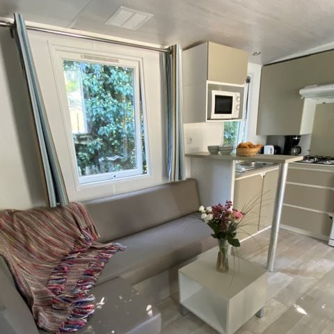 Mobilheim 6 personen - Homeflower Premium 3 Schlafzimmer 30.5m² + Halbüberdachte Terrasse + TV + LV