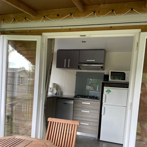 Mobilhome 4 personnes - Mobil home Premium 2 chambres 27-32m² + Terrasse semi-couverte + TV + LV (samedi)