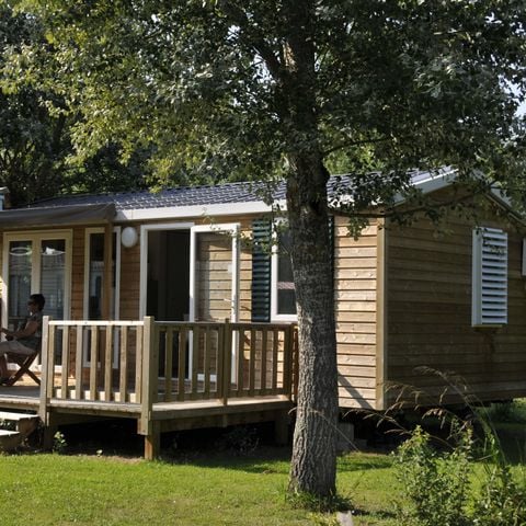 Stacaravan 4 personen - Premium 2 kamers 27-32m² + Halfoverdekt terras + TV + LV (zaterdag)