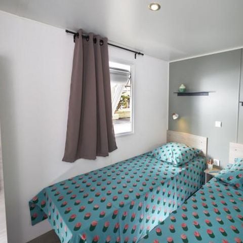 MOBILHOME 8 personnes - Premium 4 chambres 40m² + Terrasse semi-couverte + TV + LV