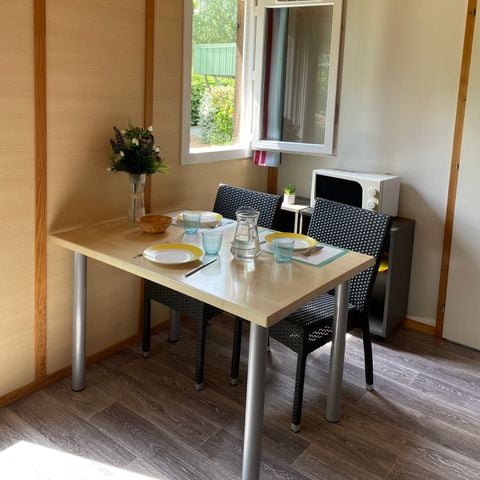 CHALET 4 personnes - Chalet Confort PMR 2 chambres 35m² + Terrasse intégrée + TV