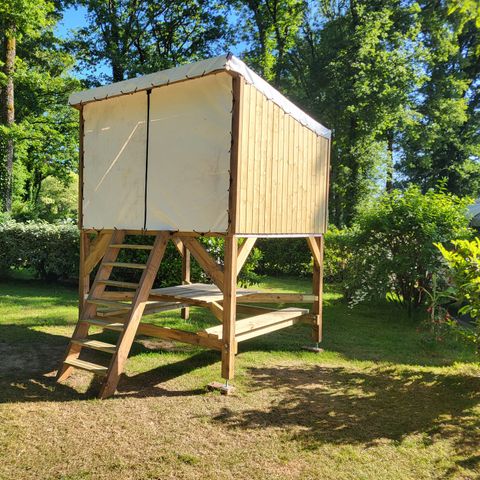 Canvas and wooden tent 2 persons - Cabane Etoilée - 4.5 m² - Without sanitary facilities - Electricity not included
