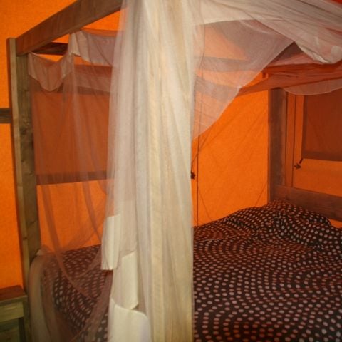 Canvas and wooden tent 5 persons - SAFARI WOODY (without sanitary facilities)