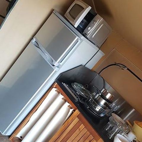 Canvas and wooden tent 5 persons - 2 rooms without sanitary facilities