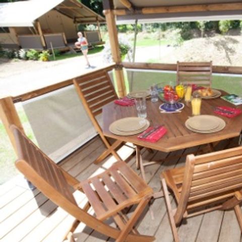 CANVAS AND WOOD TENT 5 people - 2 rooms without sanitary facilities