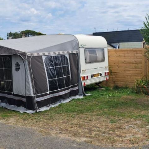 Caravan 1 person - Caravan for hire already installed