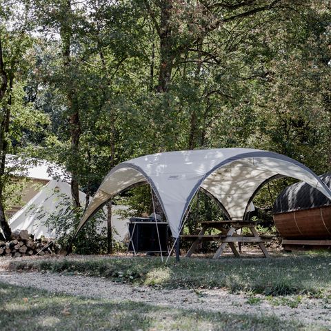 ALOJAMIENTO INUSUAL 4 personas - BARRIL GLAMPING sin instalaciones sanitarias