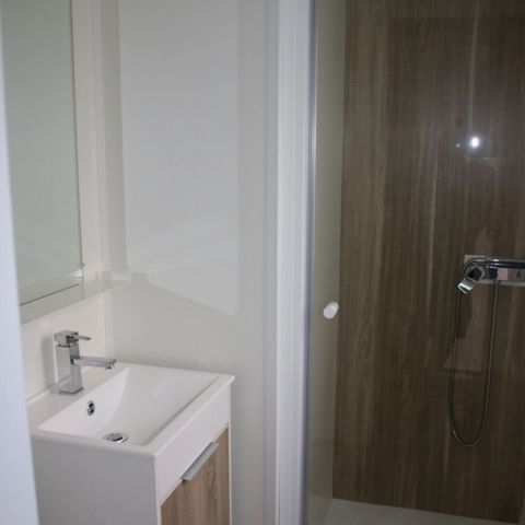 Stacaravan 7 personen - 3 slaapkamers + slaapbank