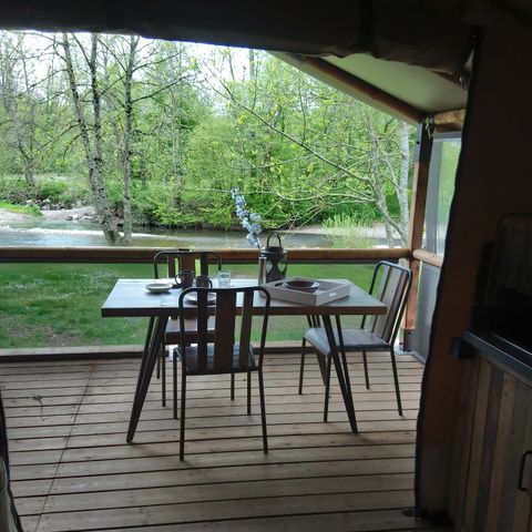 LODGE 5 personnes - Lodge avec sanitaires et évier - 34m² -