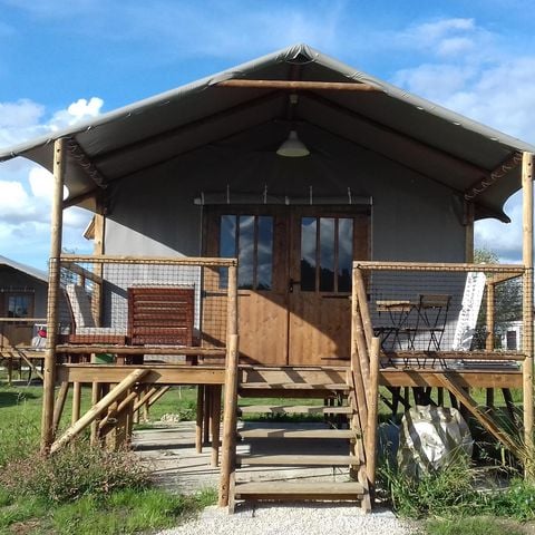 Zelt 5 personen - Pfahlbau-Lodge Africa Confort 24m² (2 Zimmer) + überdachte Terrasse 12m²