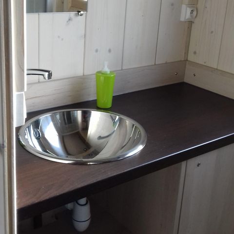 tent 5 personen - Lodge op palen Afrika Confort 24m² (2 kamers) + overdekt terras 12m².