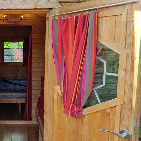 AUßERGEWÖHNLICHE UNTERKUNFT 3 Personen - Fass Lodge Komfort 11m² (1 Zimmer)